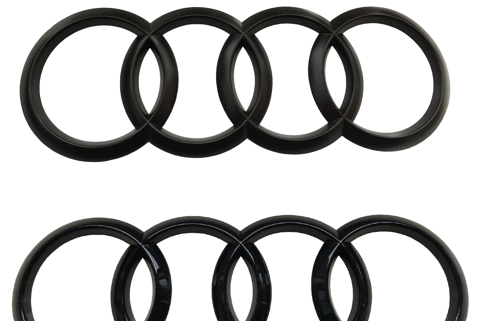 AUDI Ringe - schwarz / glänzend - A6 (C5) - vorne ☀️ ab 68,90 €